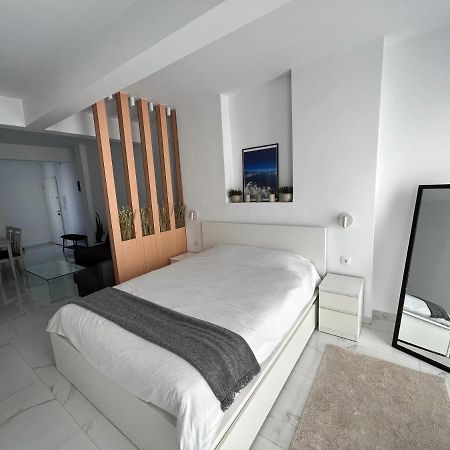 Modern 1-Bedroom Apartment In The City Center Thessaloniki Exterior photo