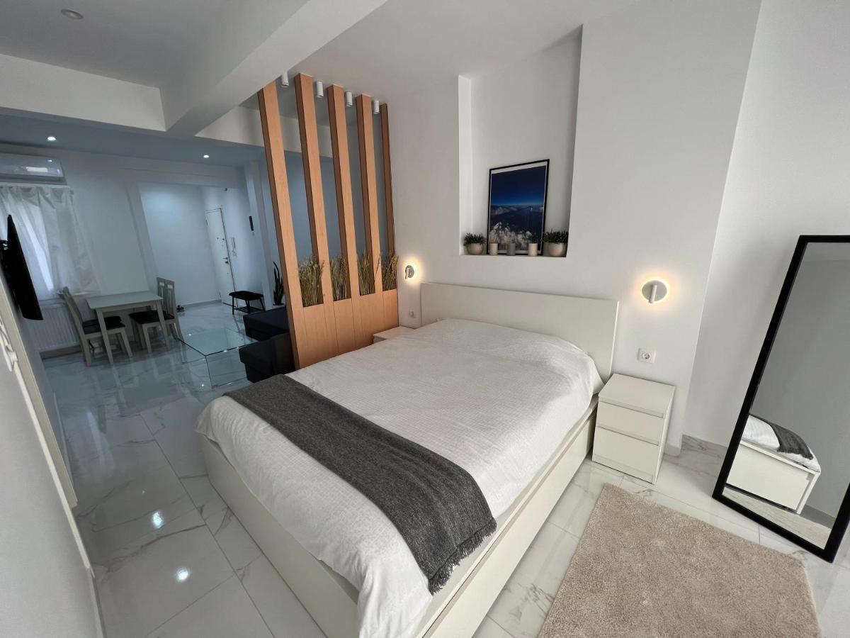 Modern 1-Bedroom Apartment In The City Center Thessaloniki Exterior photo