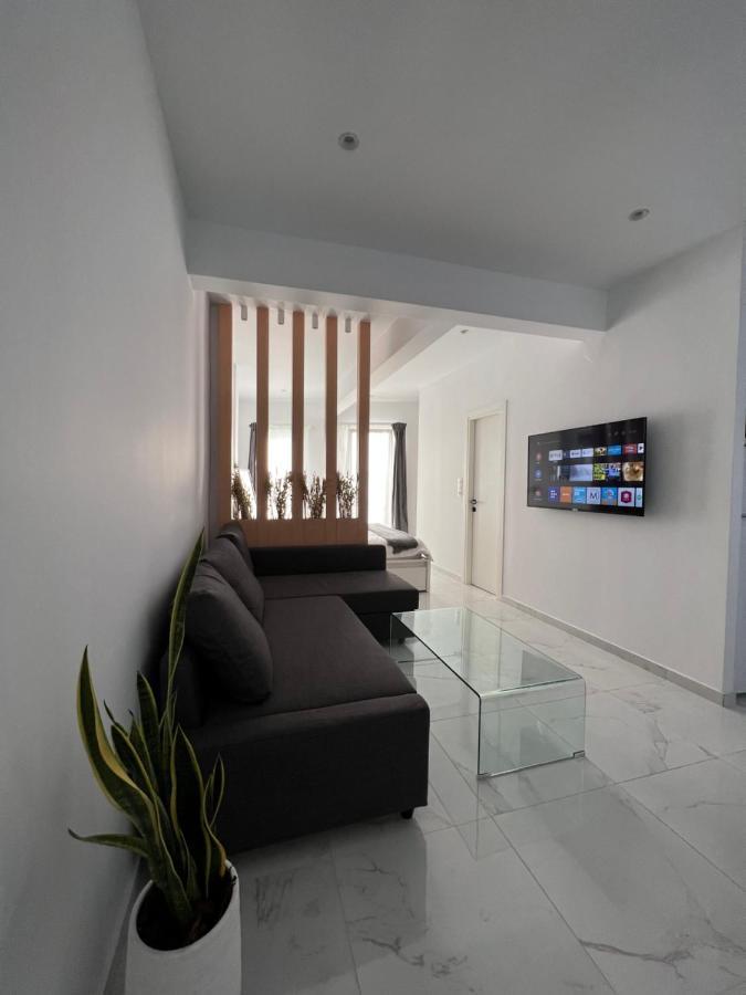 Modern 1-Bedroom Apartment In The City Center Thessaloniki Exterior photo