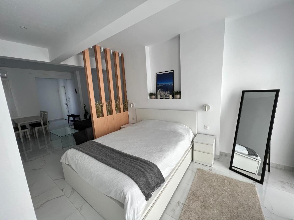 Modern 1-Bedroom Apartment In The City Center Thessaloniki Exterior photo