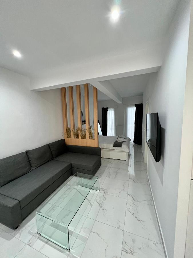Modern 1-Bedroom Apartment In The City Center Thessaloniki Exterior photo